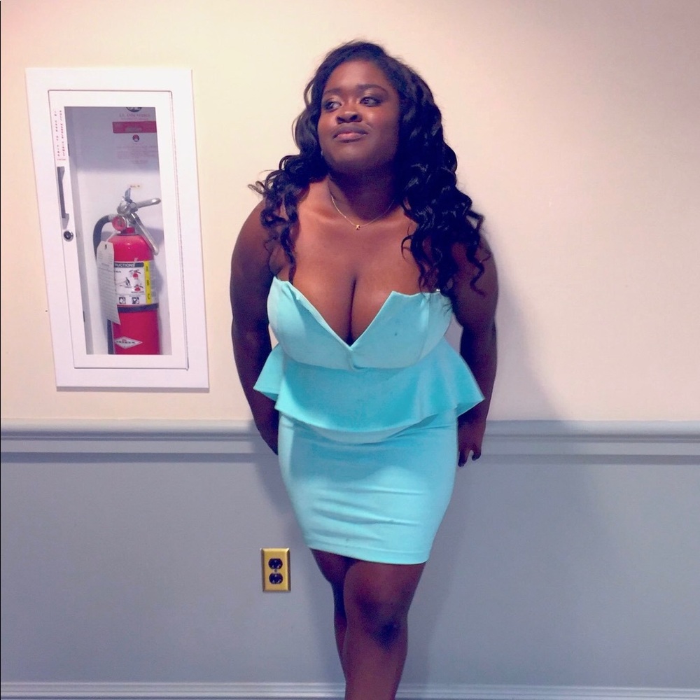 Blue strapless dress!